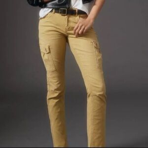 Anthropologie Pilcro‎ low-rise slim cargo straight leg warm tan color size 28